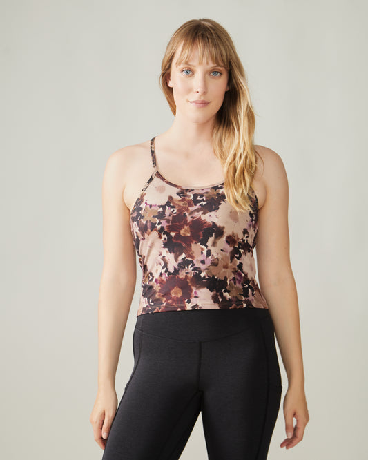 Women wearing the Summit Tank Top by Rose Boreal - Floral Dream / Femme qui porte la Camisole Sommet de Rose Boreal - Rêve fleuri