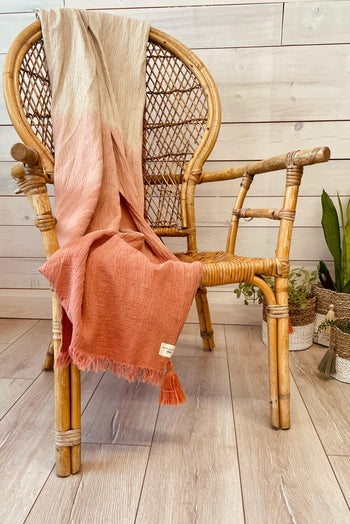 Crinkled Linen Dip-Dye Throw Blanket Home Rose Buddha - Peach / Pêche