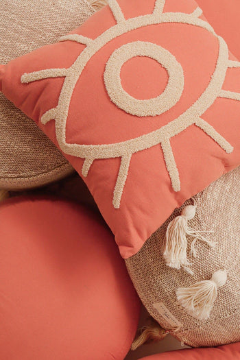 Third Eye Cushion - Coral by Rose Boreal / Coussin Troisième oeil- Corail
de Rose Boreal